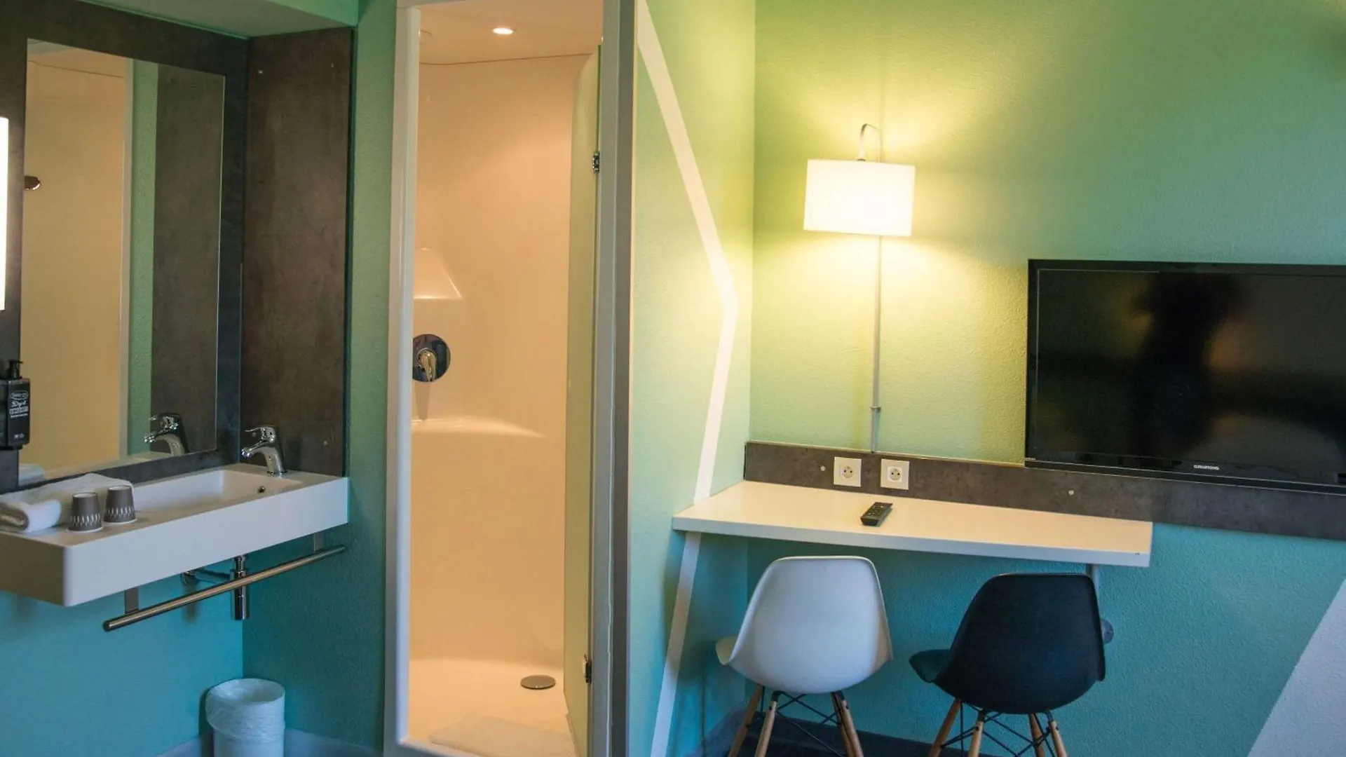 Ibis Budget Archamps Porte De Geneve 2*,